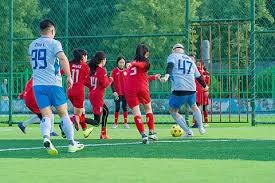 德州扑克“职业 vs 业余”：解析职业牌手在情绪管理与注码逻辑上对业余选手的维度打击。（德州扑克职业与业余的差距：职业牌手如何凭情绪管理与下注逻辑对业余实现降维打击）