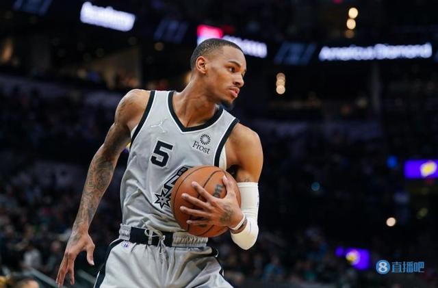 引发了对球 引发了对球