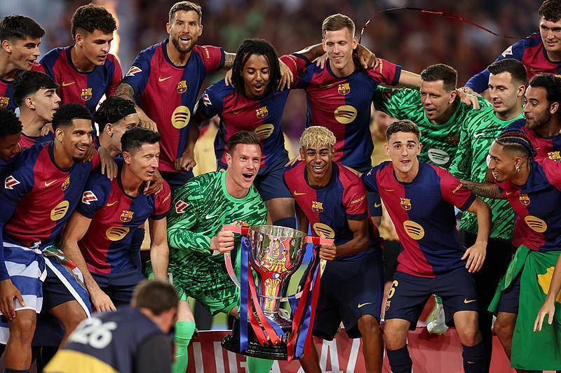 皇马VS西班牙人预计首发：维尼修斯解禁复出，罗德里戈出任右边锋