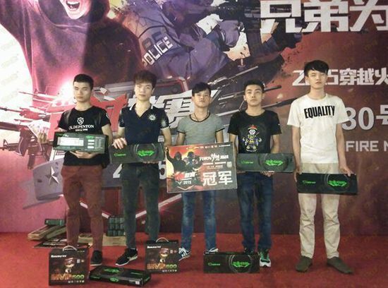 插上吸走盯 插上吸走盯